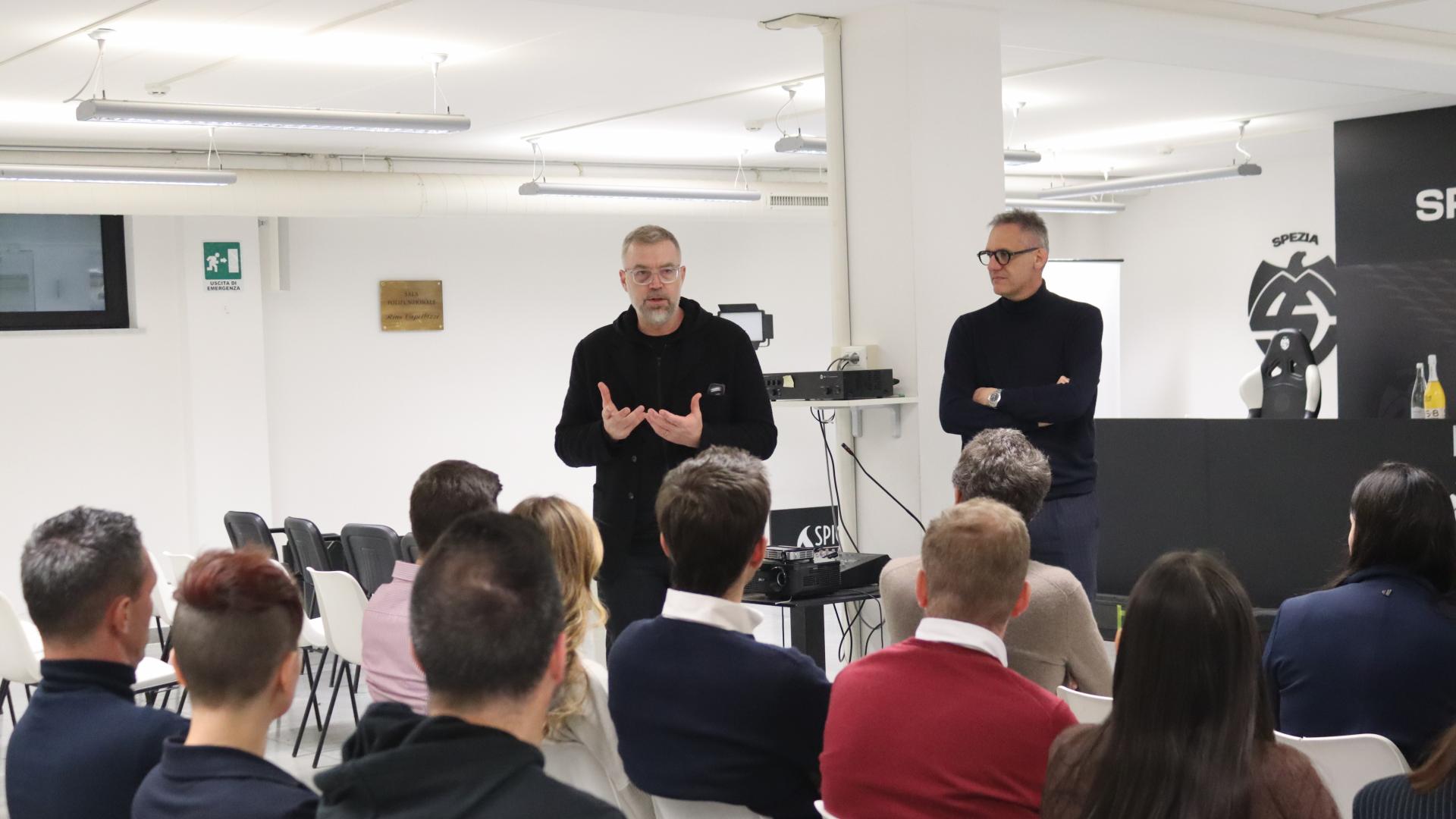 Prima visita ufficiale al Club aquilotto per Paul Francis, vicepresidente e founder di FC32