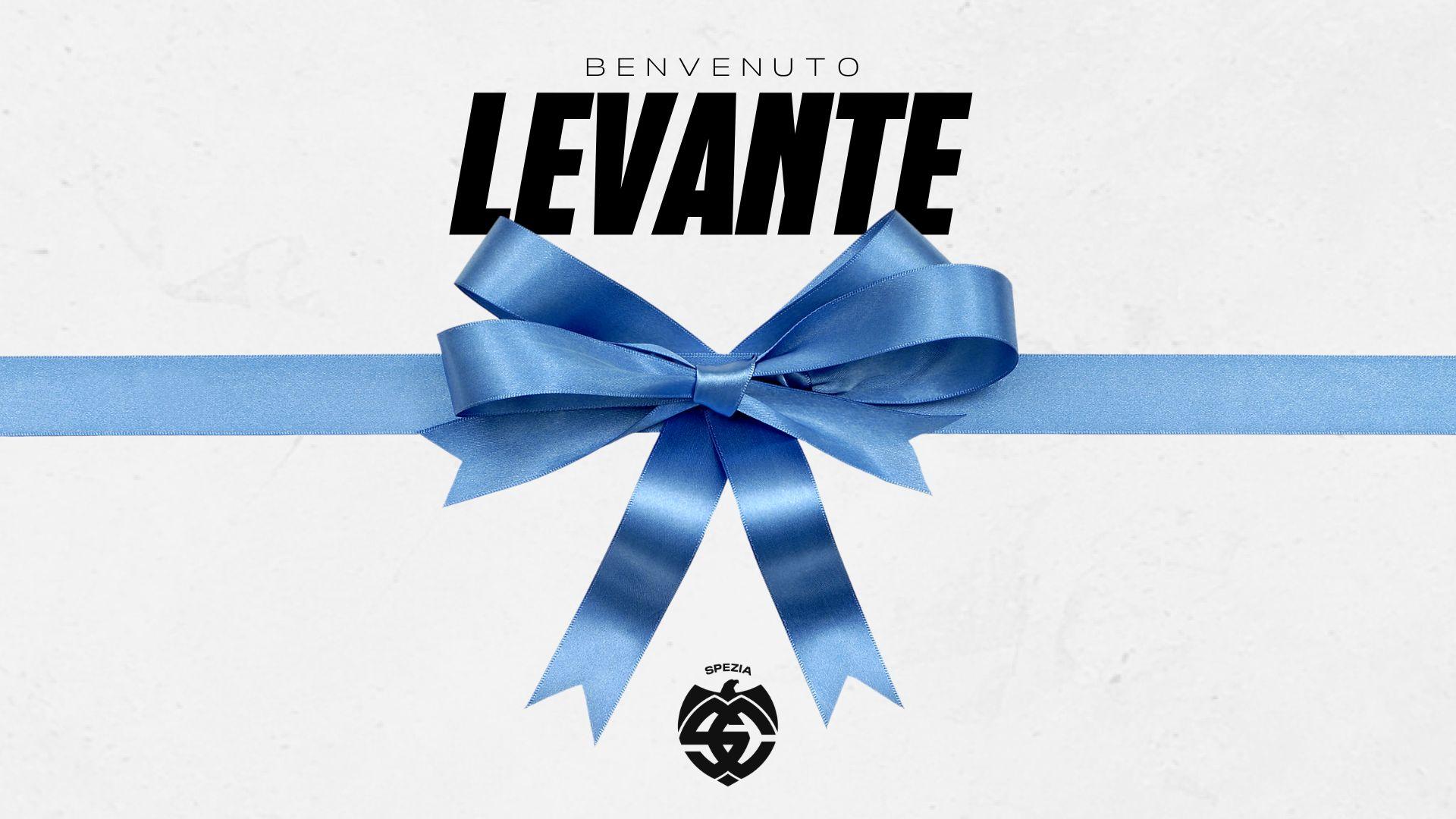 Blue bow in the Parenti household, Levante has arrived