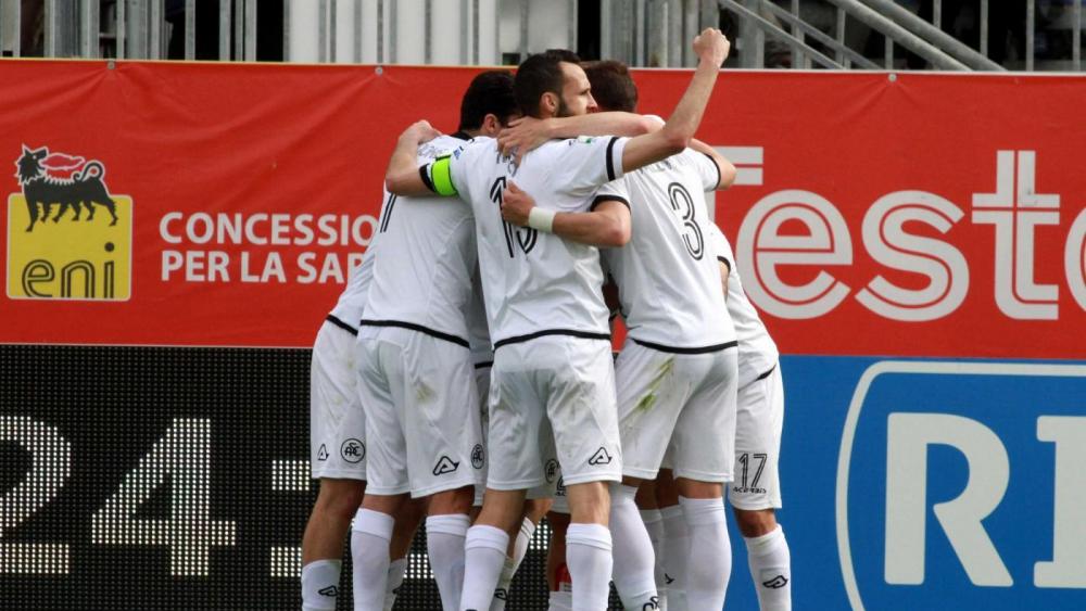 CAGLIARI - SPEZIA 1-2 gli highlights