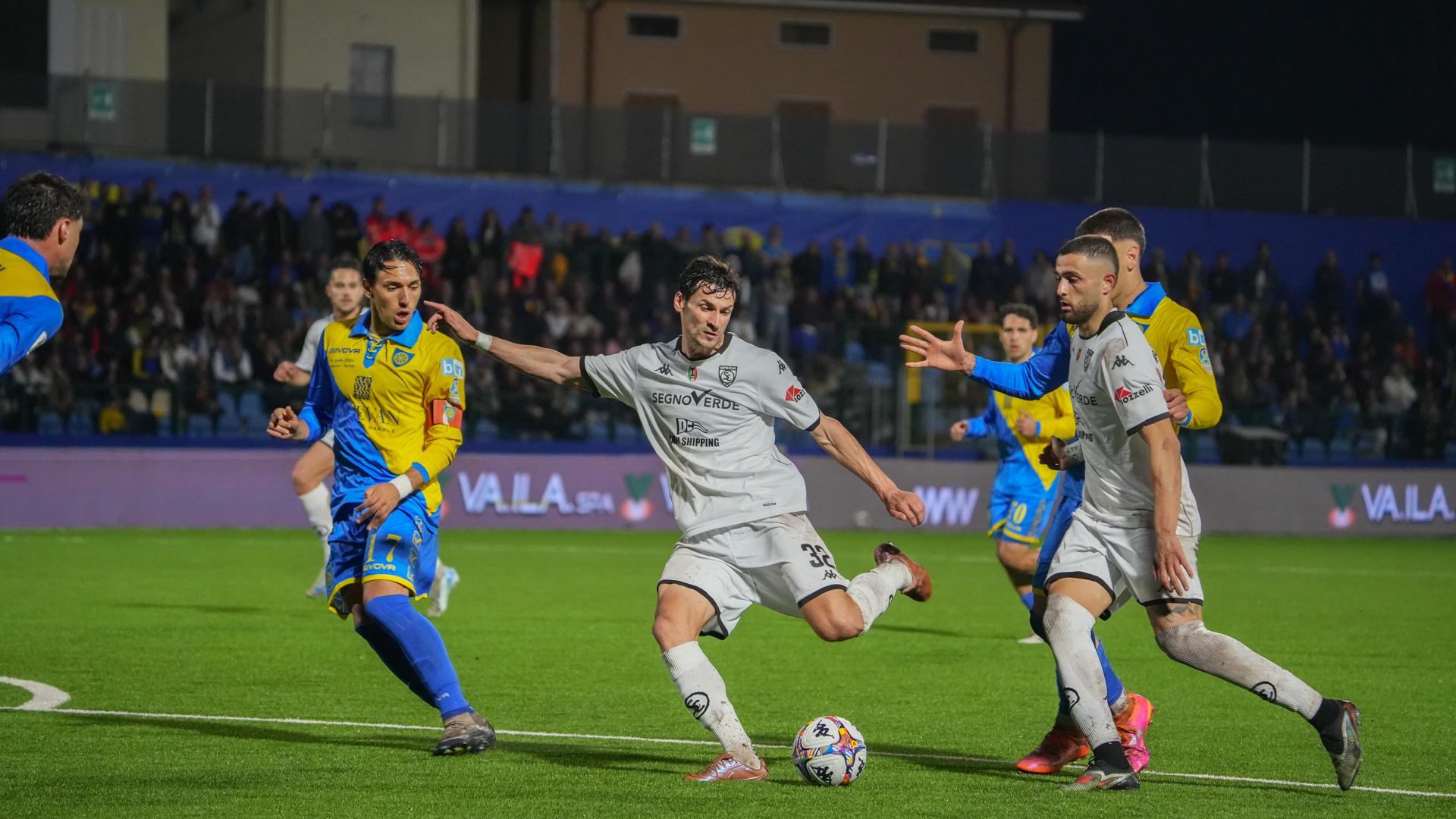 La fotogallery di Carrarese-Spezia
