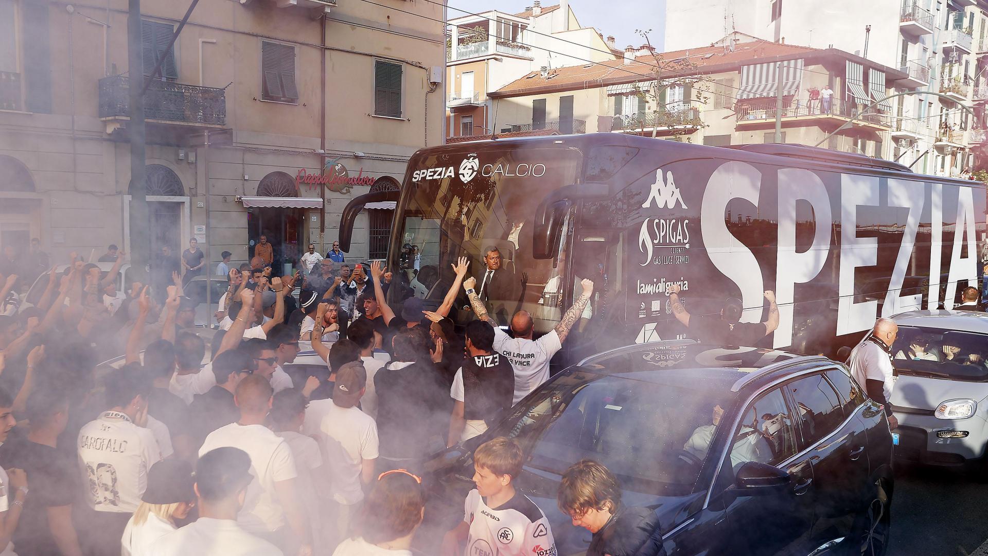 [+] Accoglienza al pullman