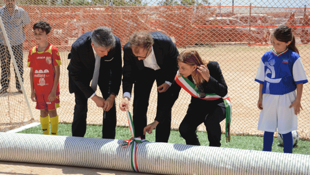 Il calcio realizza il sogno di un nuovo stadio a Lampedusa