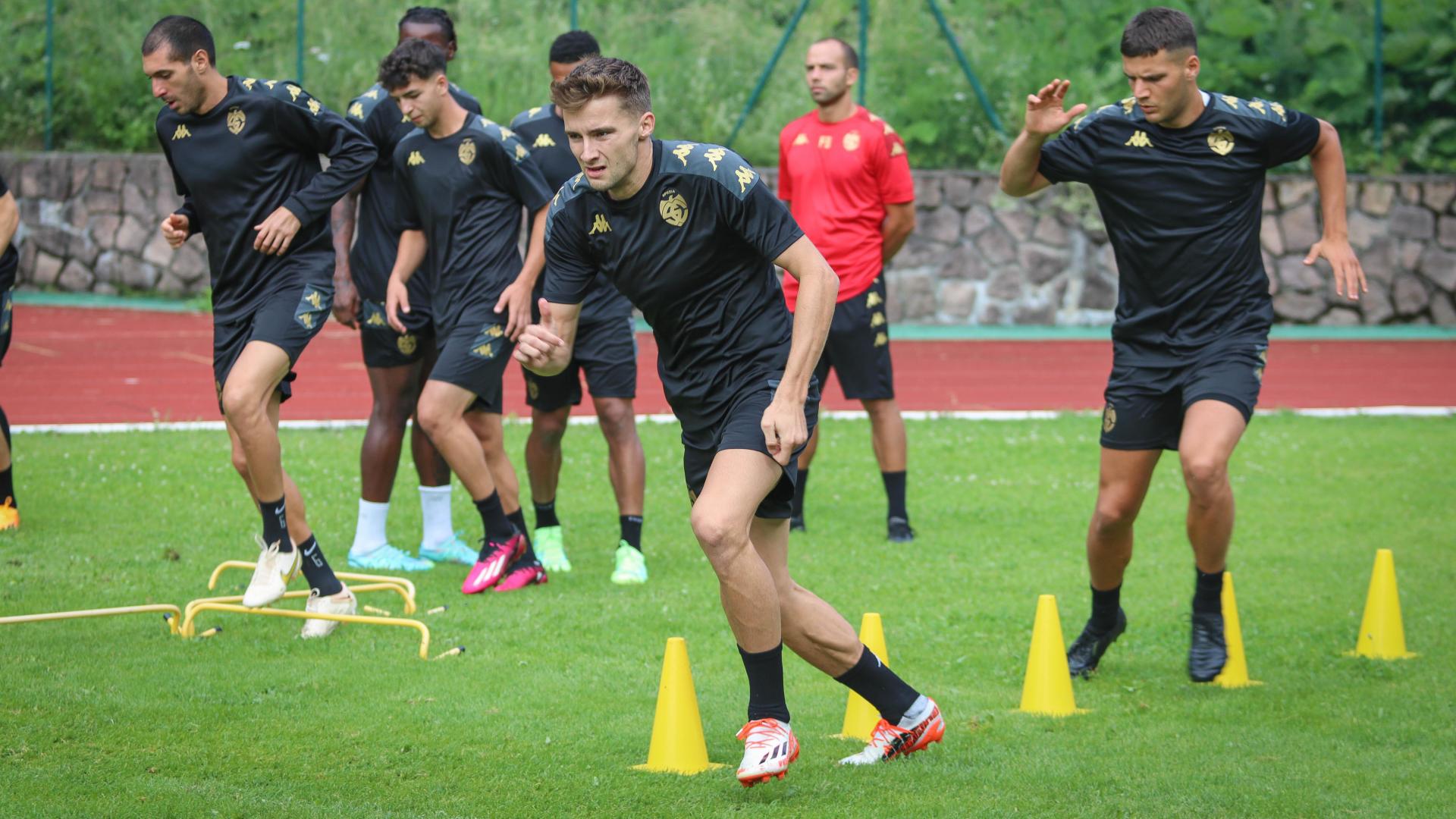 Pre-season ‘23/‘24: day 14