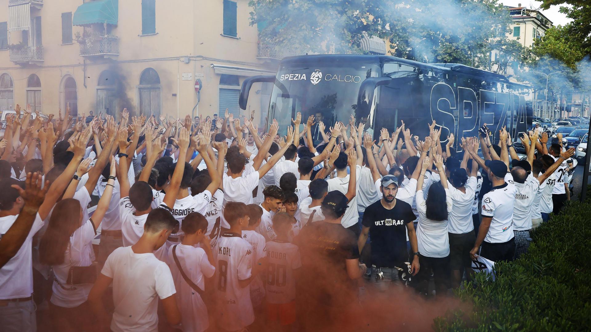 [+] Accoglienza tifosi