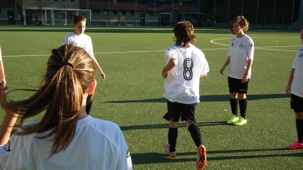 Calcio Femminile: domenica il C.S. "Ferdeghini" si tinge di rosa