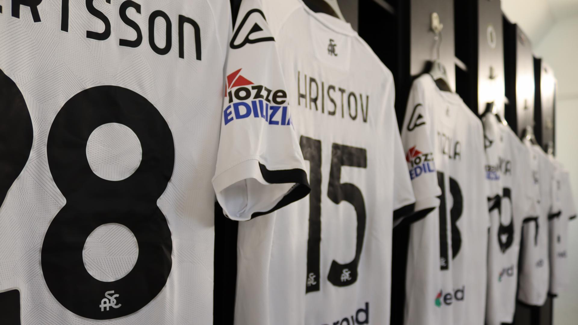 Spezia-Fiorentina: starting jersey to show on the left