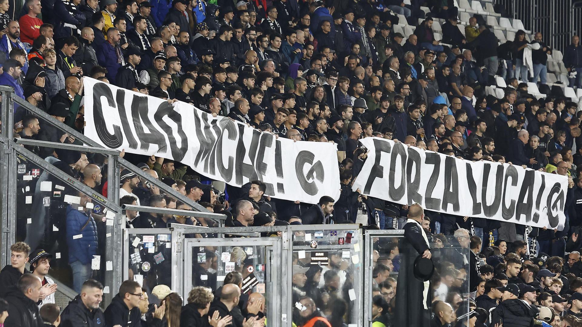 [+] Striscione