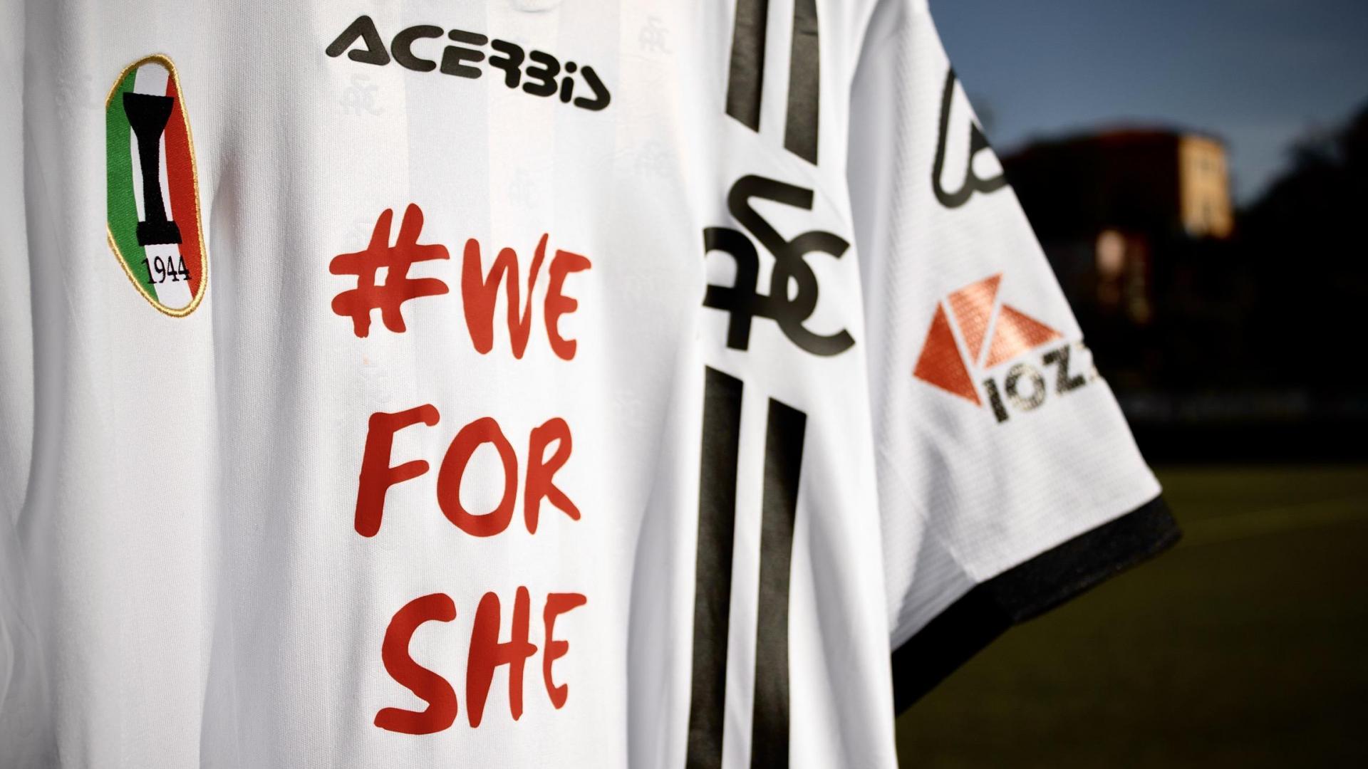 Charitystars: #WeForShe shirts of Agudelo, Nzola, Zovko, Podgoreanu, Amian, and Provedel at auction