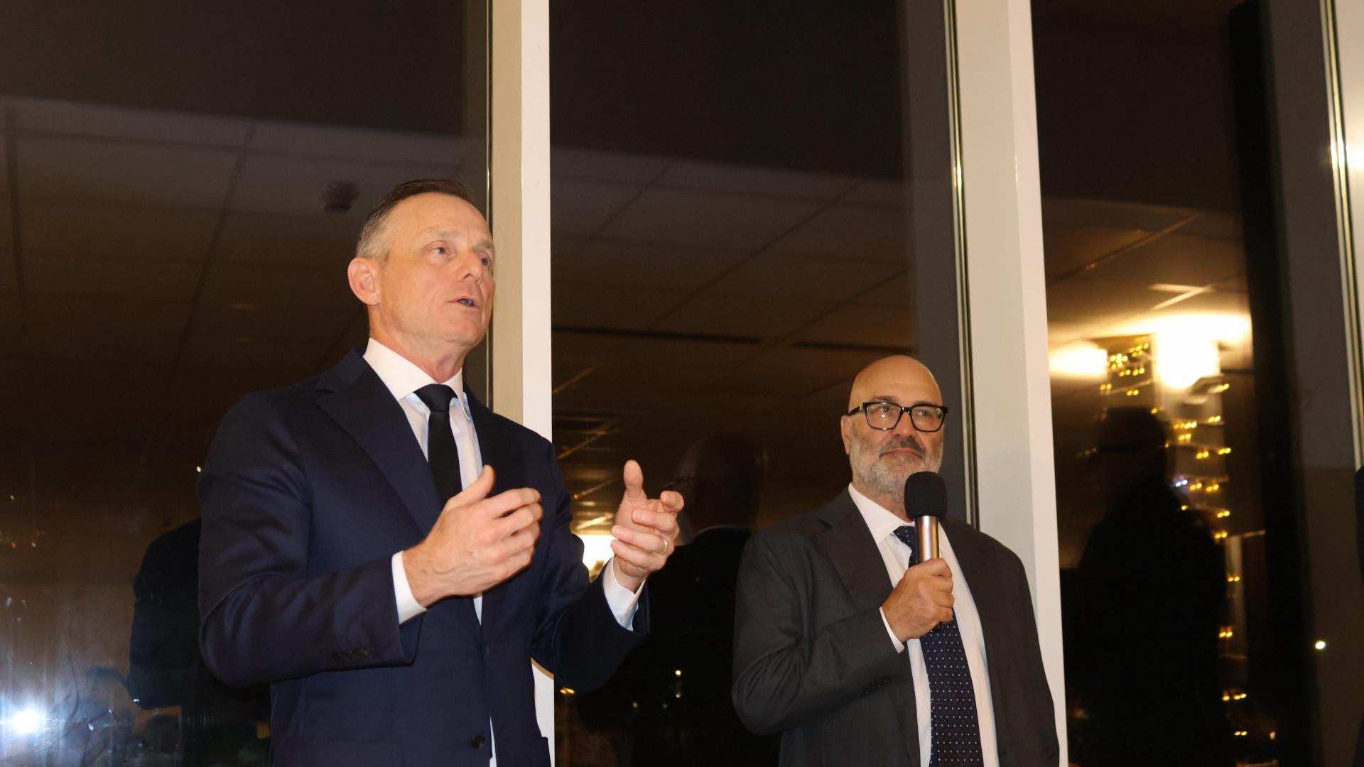 Cena di Natale alla presenza del Proprietario Thomas Roberts